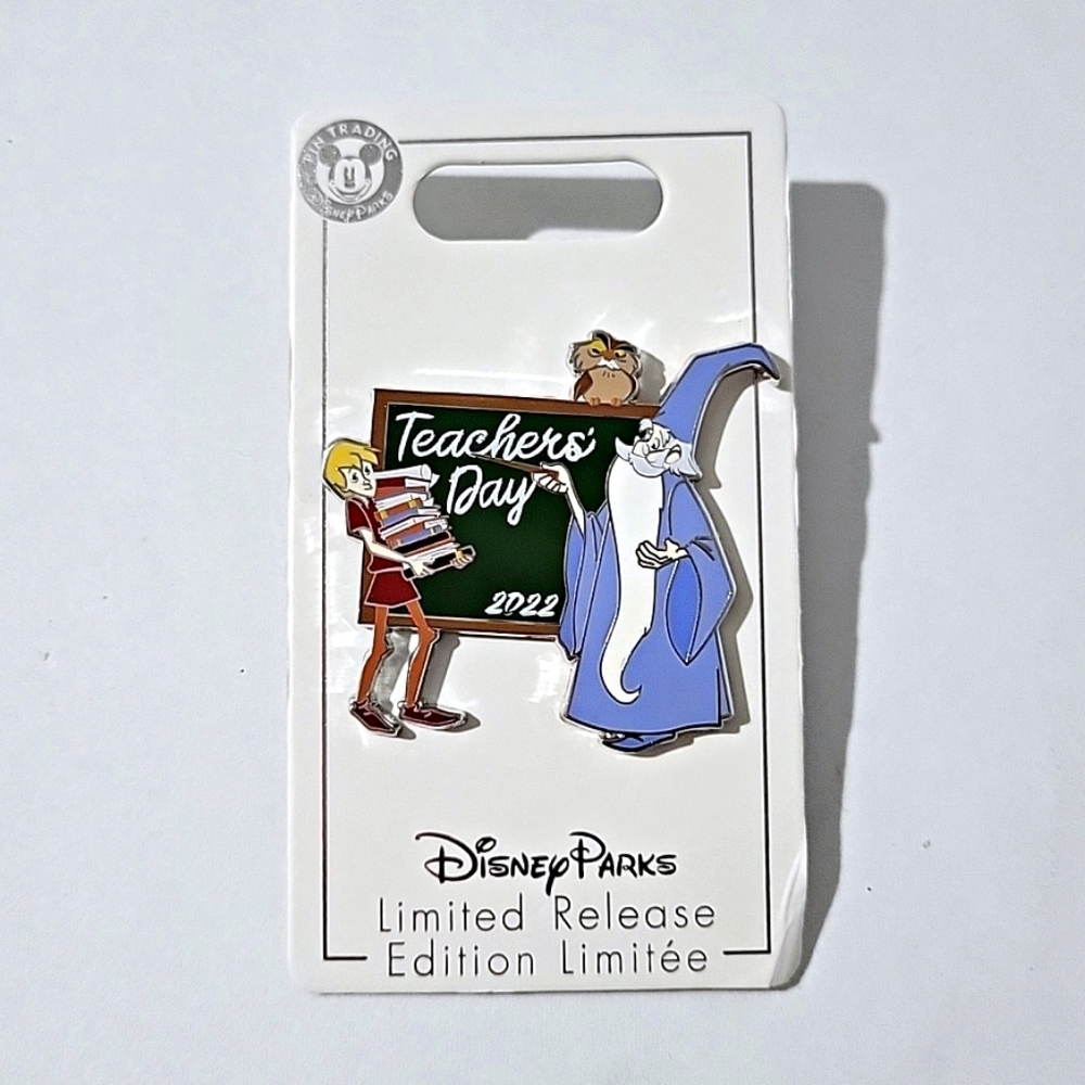 Disney TEACHER'S DAY Sword and the Stone MERLIN ARCHIMEDES 2022 LR Trading Pin